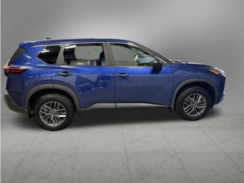 Used 2023 Nissan Rogue S AWD/4WD image 6
