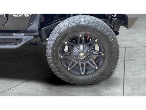 Used 2008 Jeep Wrangler Unlimited Sahara w/ Dual Top Group AWD/4WD image 18