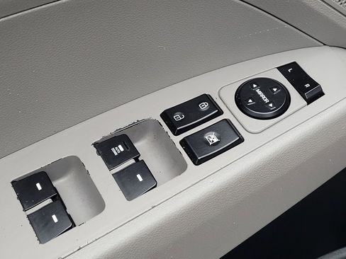 Used 2020 Hyundai Elantra SE image 27