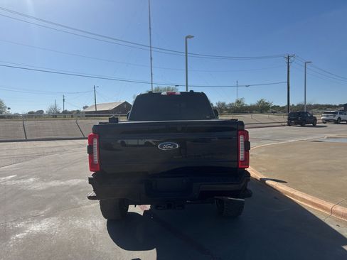 Used 2023 Ford F250 Lariat w/ Lariat Ultimate Package image 6