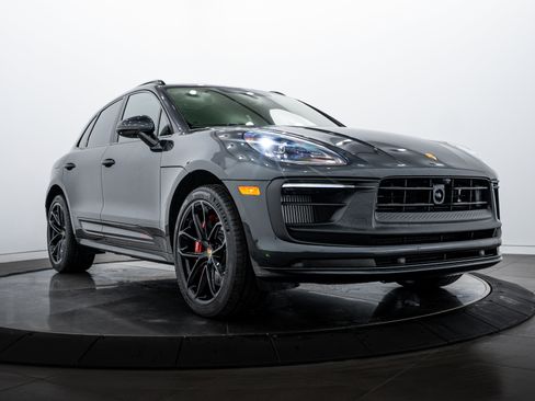 New 2026 Porsche Macan GTS image 9