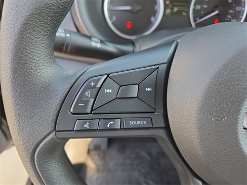 New 2025 Nissan Kicks Play S image 9