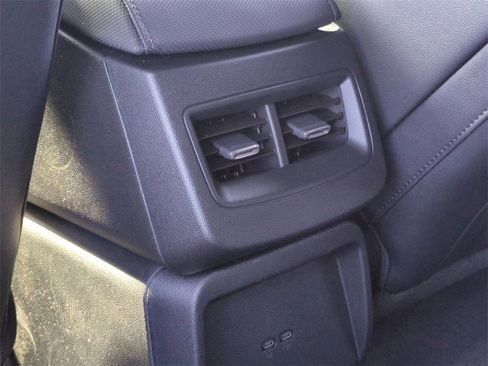 New 2026 Chevrolet Equinox EV LT w/ LPO, Blackout Package image 20