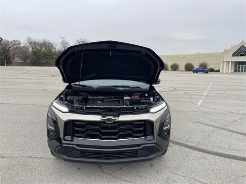 Used 2026 Chevrolet Equinox ACTIV w/ Convenience Package III image 16