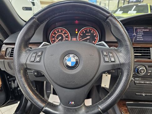 Used 2011 BMW 335i Convertible w/ M Sport Pkg image 28