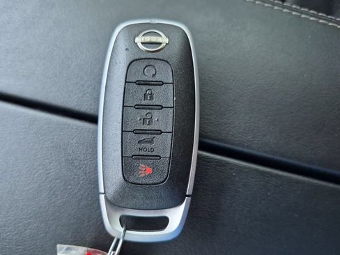 Used 2025 Nissan Rogue SV AWD/4WD image 33