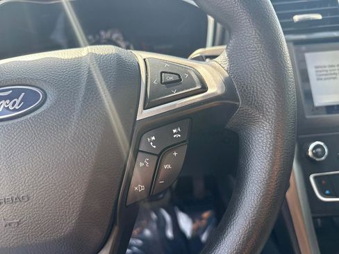 Used 2019 Ford Fusion SE FWD image 17