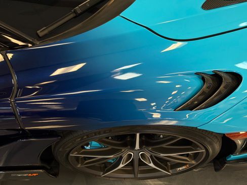 Used 2022 McLaren 765LT RWD image 6