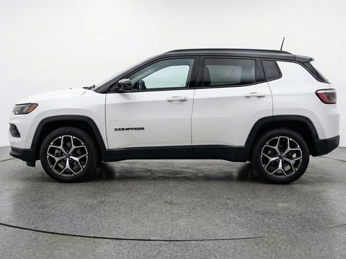 Used 2025 Jeep Compass Limited AWD/4WD image 5