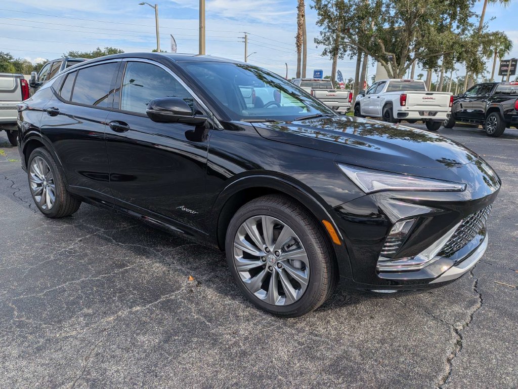 New 2026 Buick Envista Avenir FWD image 2