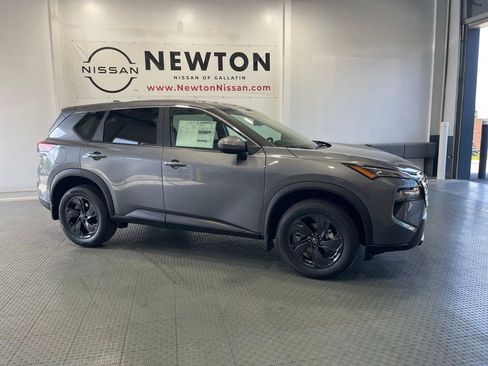 New 2026 Nissan Rogue SV FWD image 1