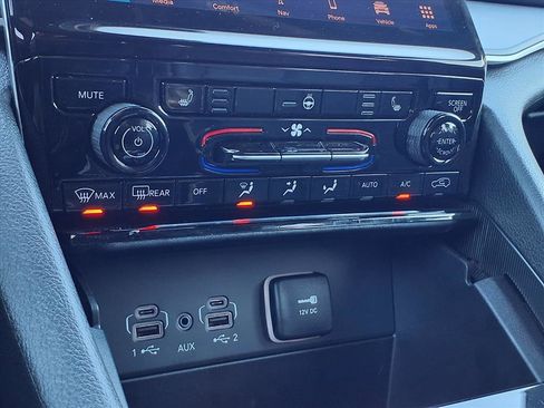 Used 2025 Jeep Grand Cherokee Limited image 61