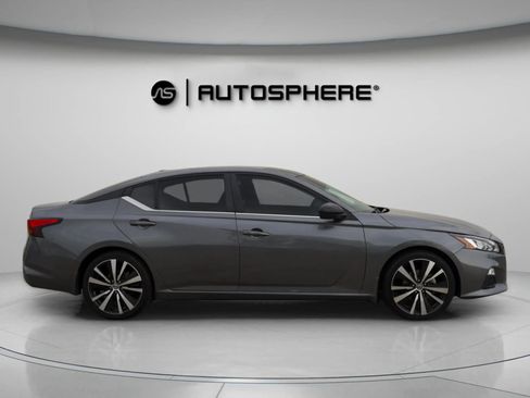 Used 2022 Nissan Altima 2.5 SR image 11