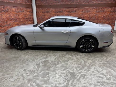 Certified 2018 Ford Mustang Coupe image 2