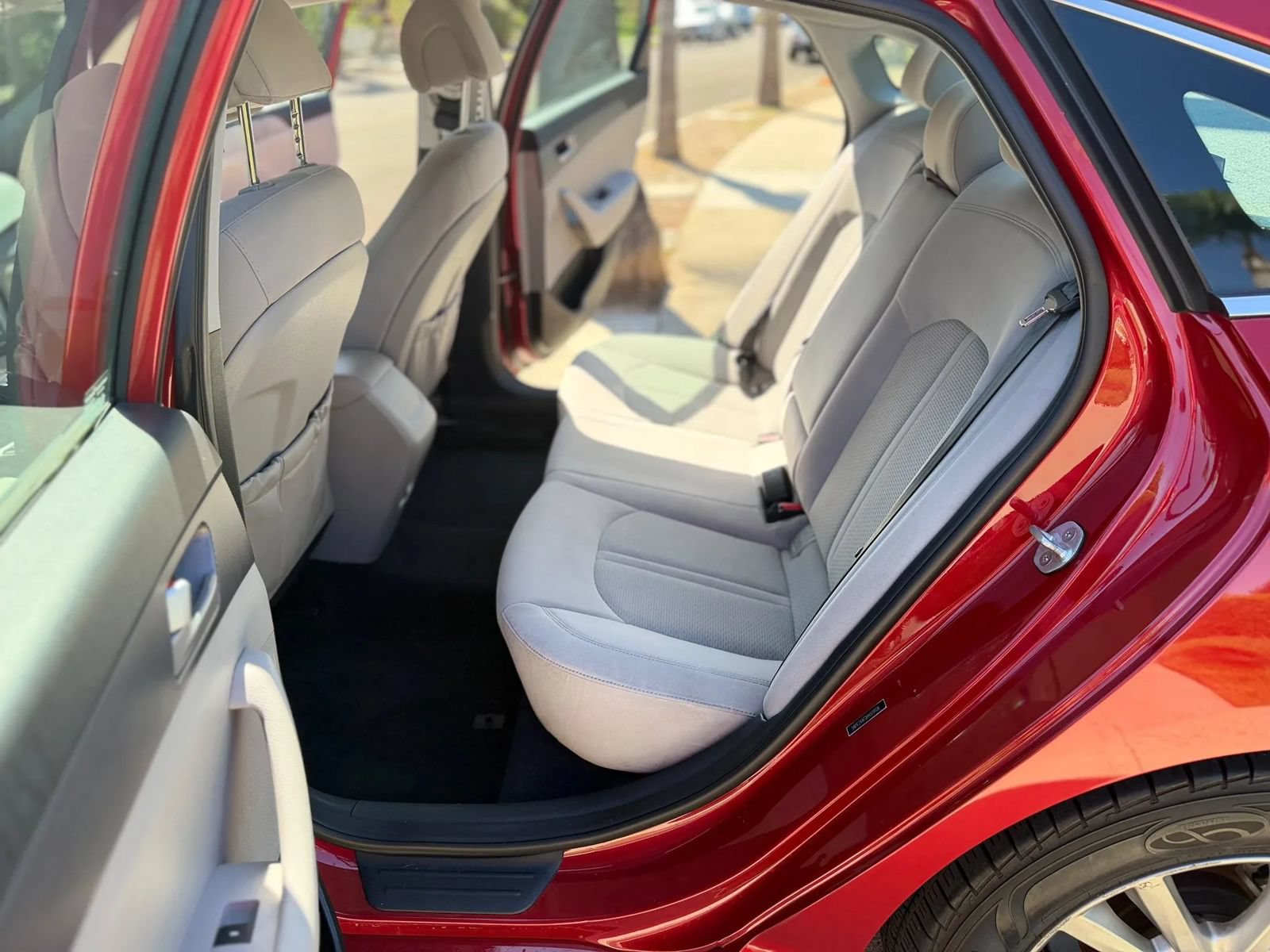 Used 2017 Hyundai Sonata SE FWD image 8