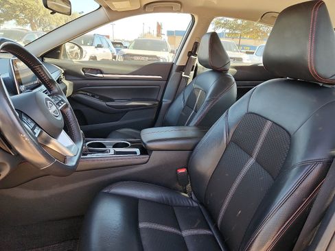 Used 2024 Nissan Altima 2.5 SR image 13
