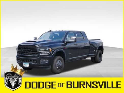 Used 2024 RAM 3500 Limited AWD/4WD image 3