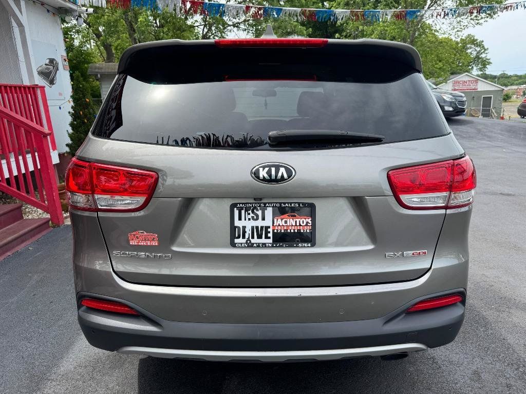 Used 2016 Kia Sorento EX FWD image 4