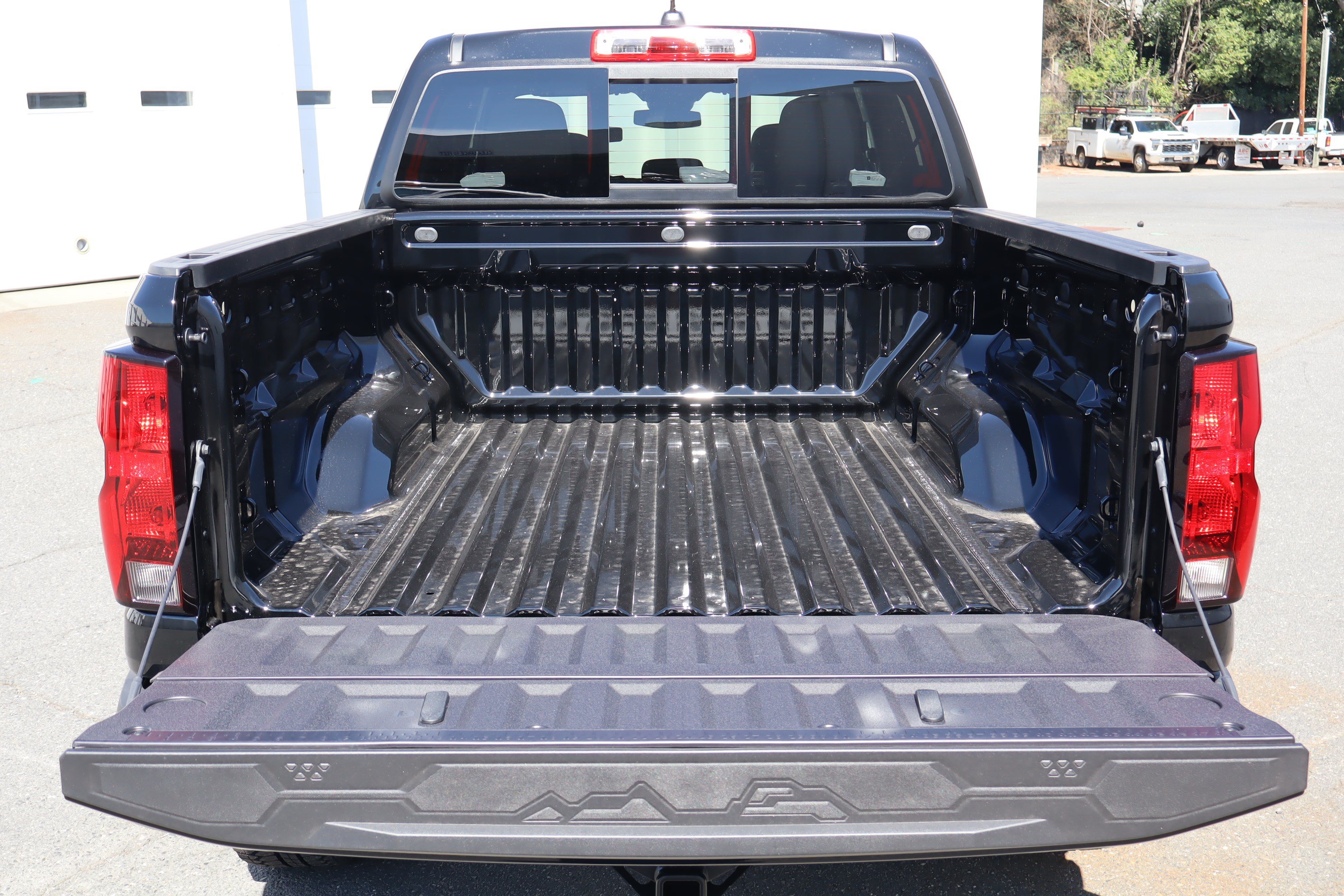 New 2026 Chevrolet Colorado Trail Boss AWD/4WD image 9