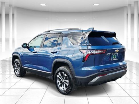 Certified 2025 Chevrolet Equinox LT w/ Convenience Package II FWD image 3