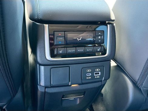 New 2026 Subaru Ascent Limited AWD/4WD image 33