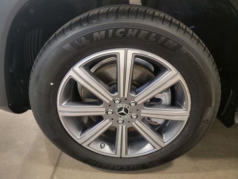 Used 2023 Mercedes-Benz GLS 450 4MATIC image 36