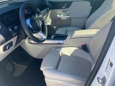 Certified 2025 Mercedes-Benz GLB 250 image 6