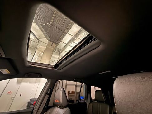 Used 2022 Honda Pilot TrailSport image 17