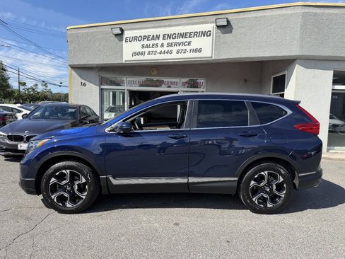 Used 2018 Honda CR-V Touring image 4