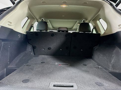 Used 2023 Nissan Rogue SL w/ SL Premium Package image 28