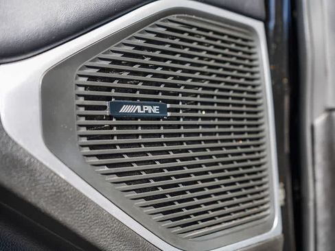 Used 2023 Jeep Wagoneer L Series II AWD/4WD image 19