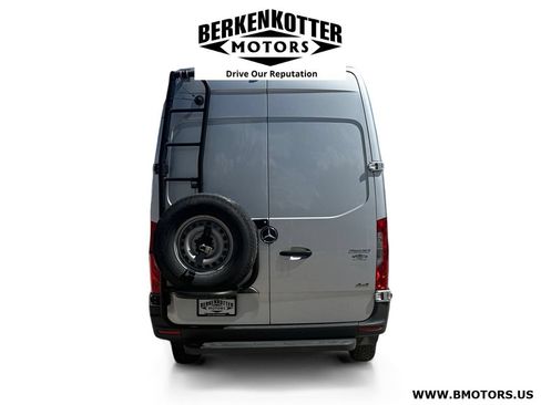 Used 2019 Mercedes-Benz Sprinter 2500 image 4