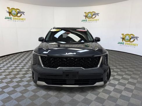 Certified 2024 Kia Sorento S image 3