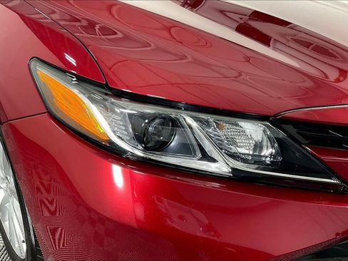 Used 2019 Toyota Camry LE image 38