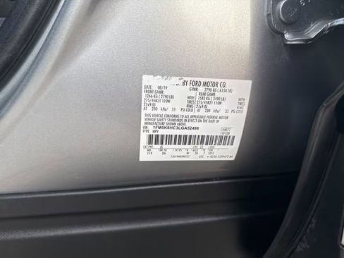 Used 2020 Ford Explorer Platinum image 27