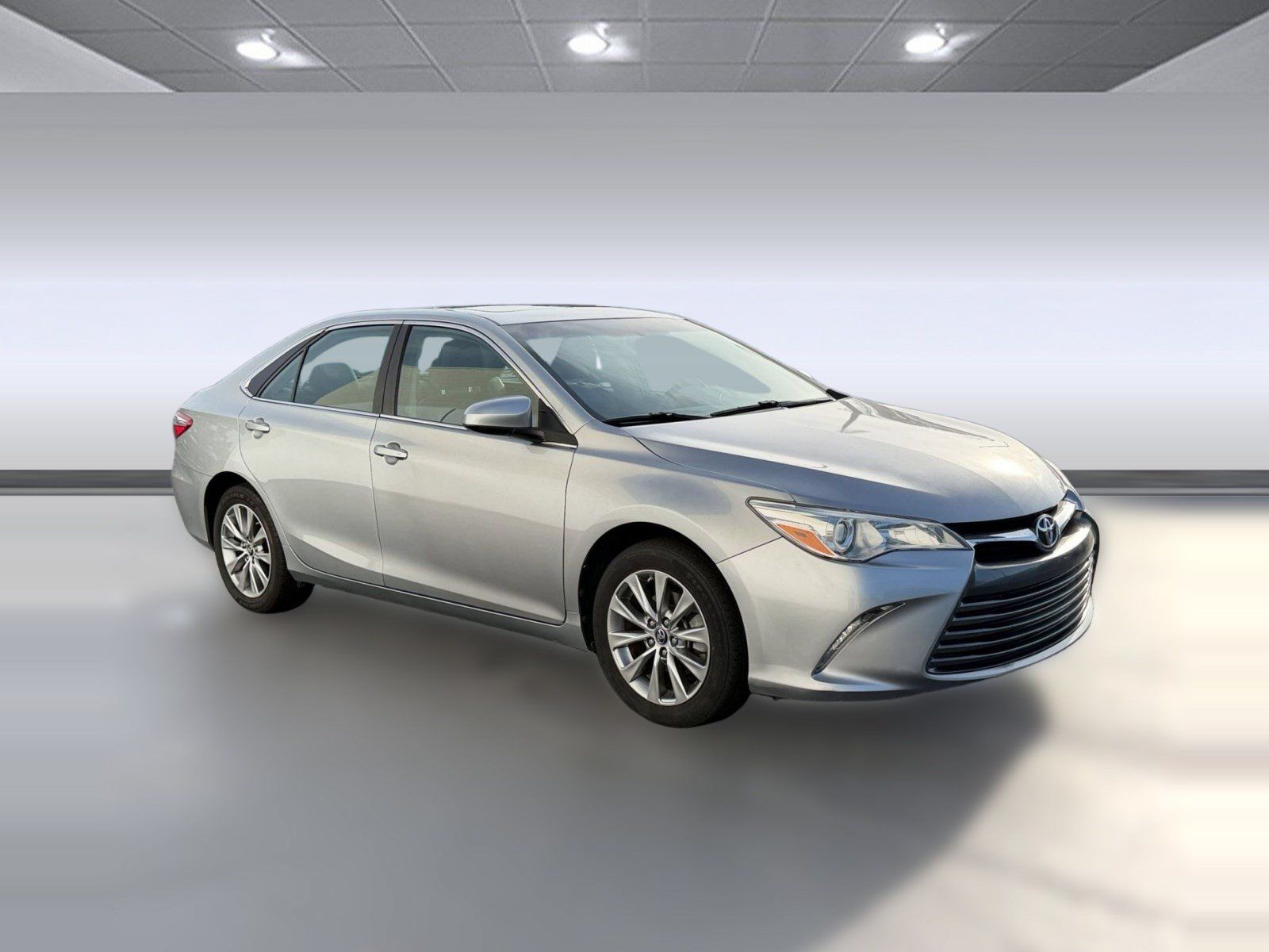 Used 2017 Toyota Camry XLE w/ Moonroof Package FWD image 7