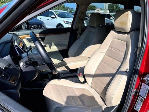 Used 2018 Honda CR-V Touring image 5