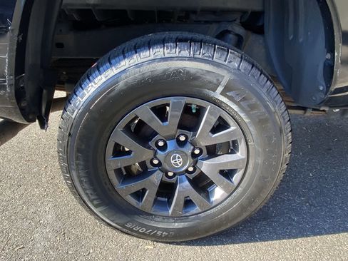 Used 2021 Toyota Tacoma SR5 image 16