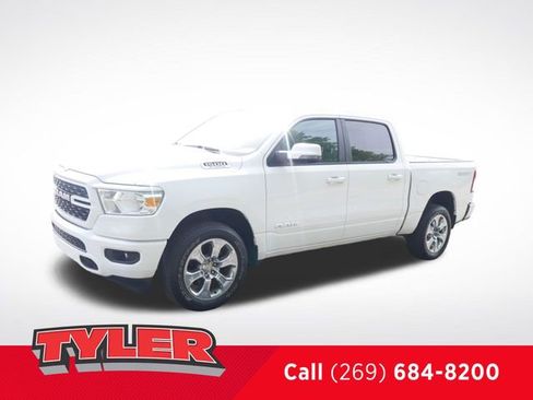 Used 2023 RAM 1500 Big Horn AWD/4WD image 3
