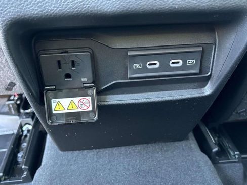 New 2026 Jeep Grand Cherokee Altitude image 9