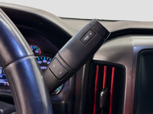 Used 2018 Chevrolet Silverado 1500 LT w/ LT Convenience Package image 25