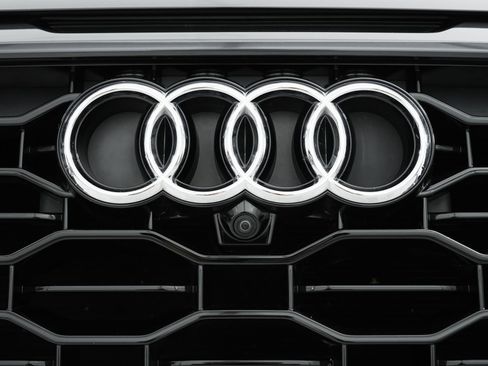 Used 2024 Audi RS Q8 image 39