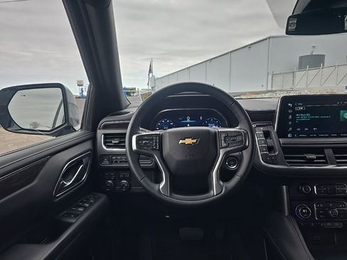 Used 2023 Chevrolet Tahoe LT w/ Luxury Package image 2