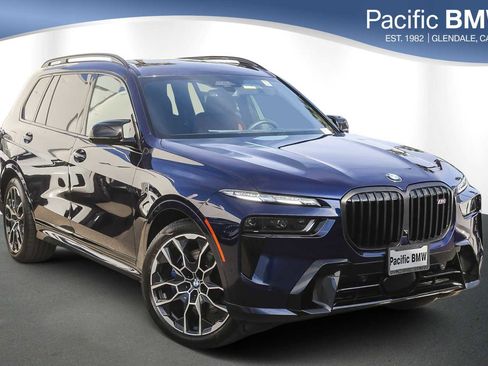 Used 2025 BMW X7 M60i image 1