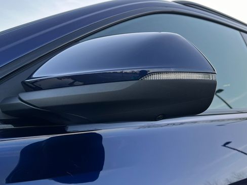 Used 2023 Audi Q8 Prestige image 11