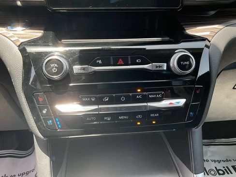 Used 2023 Ford Explorer Limited RWD image 25