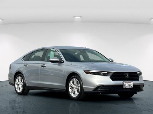 Certified 2025 Honda Accord LX image 8