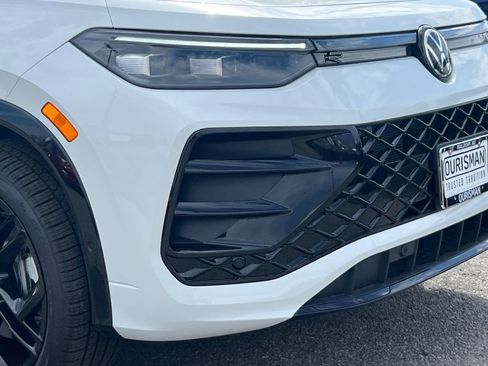 New 2026 Volkswagen Tiguan SE R-Line AWD/4WD image 4