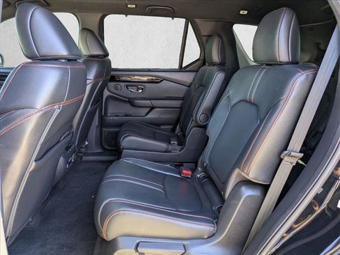 Used 2023 Honda Pilot TrailSport image 19