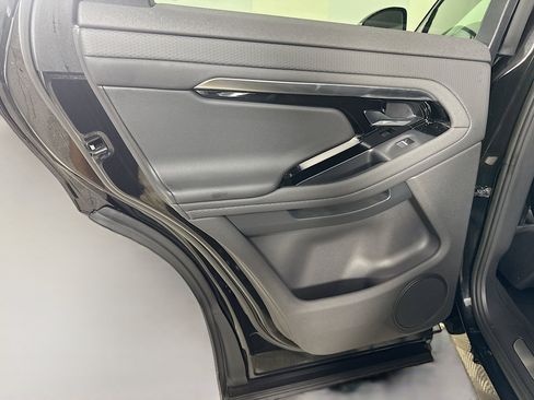 Used 2023 Land Rover Range Rover Evoque R-Dynamic S image 24